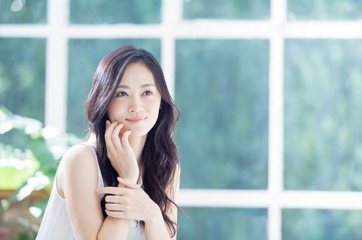 落ち着きのある女性