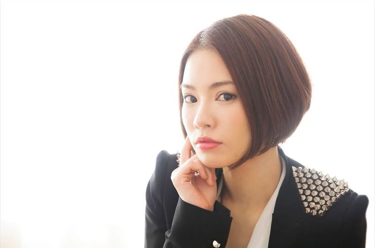 ショートカットの女性